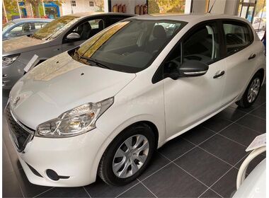 Peugeot - 208